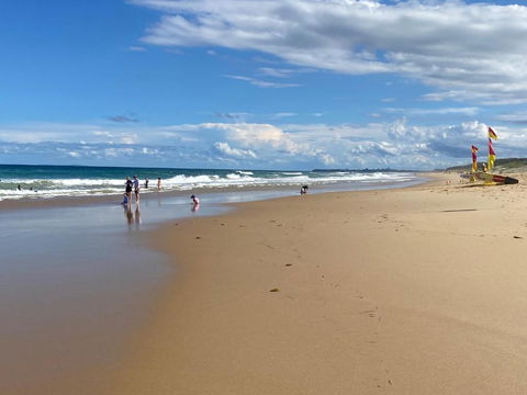 NEW Upmarket OCEAN 3Bed 2Bath Unit - 250m 2 BUDDINA BEACH! - Whitsundays Accommodation 1