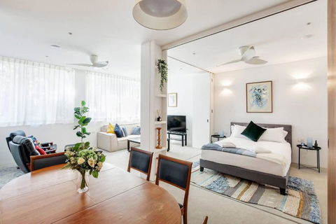 New York Warehouse Style In A Modern Passive House - Whitsundays Accommodation 1