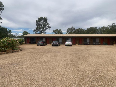 Newell Motor Inn Narrandera - Whitsundays Accommodation 3