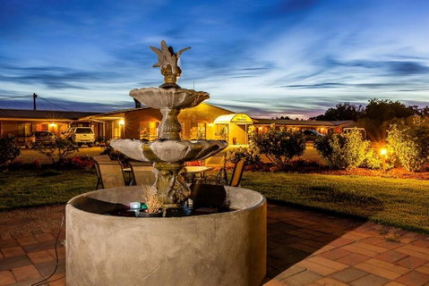 Newell Motor Inn Narrandera - Whitsundays Accommodation 0