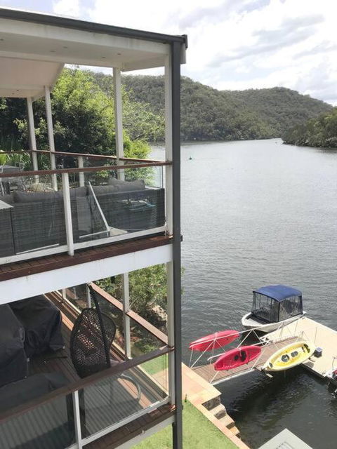 NINE At Berowra Waters, Luxury Waterfront With Hot Tub - Whitsundays Accommodation 3