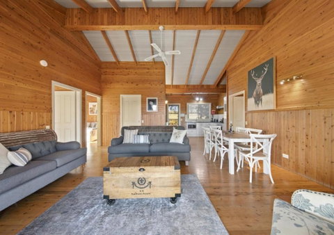 North Lodge Clan Cottage - Whitsundays Accommodation 3