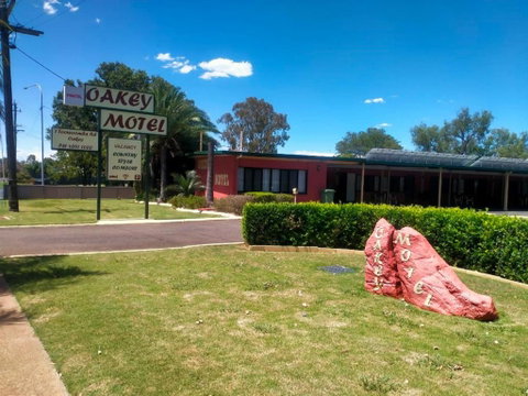 Oakey Motel - Whitsundays Accommodation 3