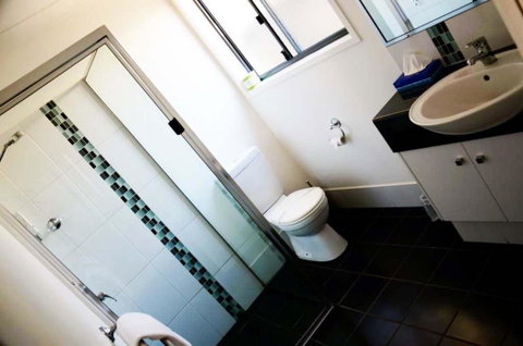 Oakey Motor Inn - Whitsundays Accommodation 2