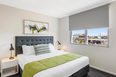 Oaks Brisbane Woolloongabba Suites - Whitsundays Accommodation 1
