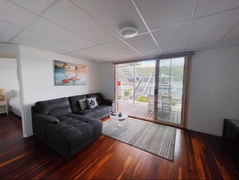 Oasis On The Hawkesbury - Water Views - Whitsundays Accommodation 3