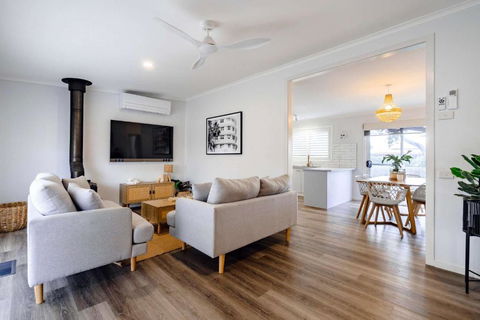 Ocean Break Away 500m To The Beach - Whitsundays Accommodation 1