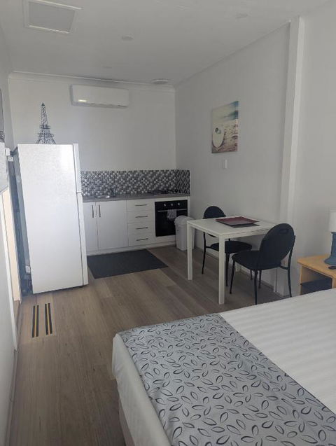 Ocean Drive Motel - Whitsundays Accommodation 2