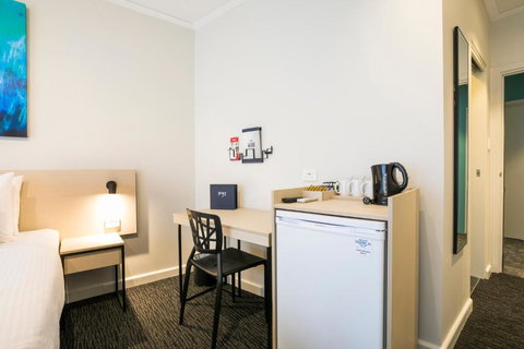 Nightcap At Playford Tavern - Whitsundays Accommodation 1