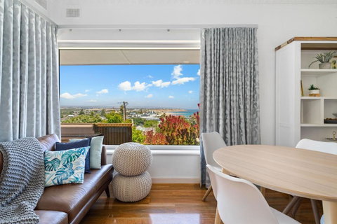 Ocean View In Port Noarlunga - Whitsundays Accommodation 3