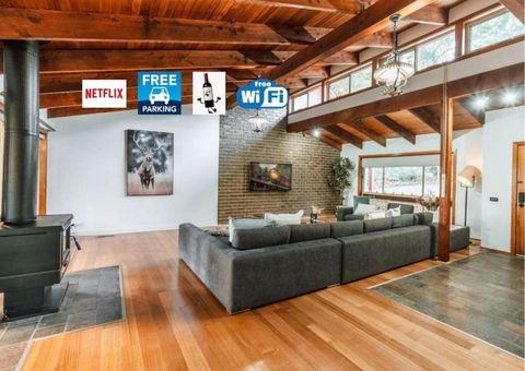 Olinda Rise Retreat House Fire Bathtub And Brekky - Whitsundays Accommodation 0