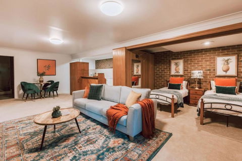 Olinda Sandstone Apartment 2 Bedroom Spa Bath - Whitsundays Accommodation 3