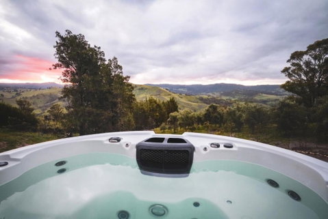 Olive Hill Spa, Views & Home Cinema - Whitsundays Accommodation 1