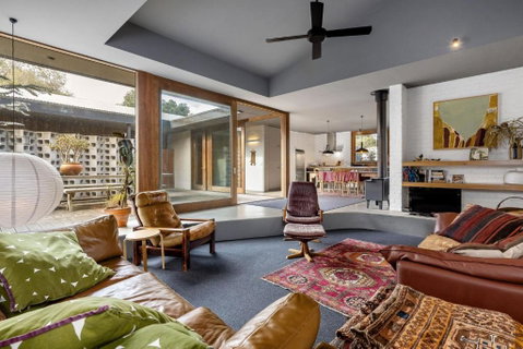 One-Dunny Beach House - Whitsundays Accommodation 2