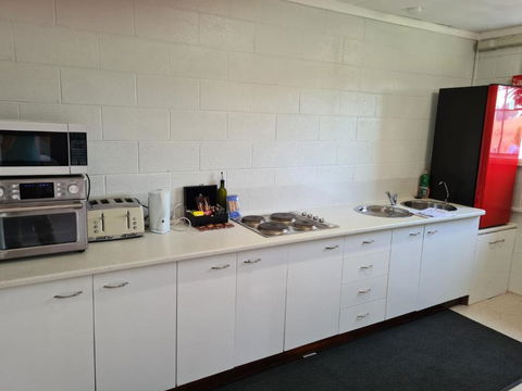 Orchard 2 Bedroom Apartment In Devonport - Whitsundays Accommodation 2
