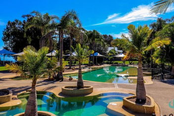 Oystercatcher At Raffertys Resort- Family Villa with Whitsundays Accommodation