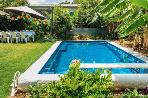 OXLEY Mineral Pool & Private Home SuburbanSTAY - Whitsundays Accommodation 2
