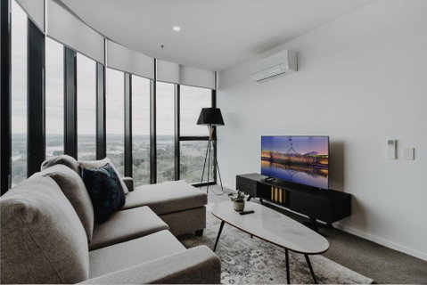 Panoramic Lake View 2-Bed With Pool, Gym And BBQ - Whitsundays Accommodation 1