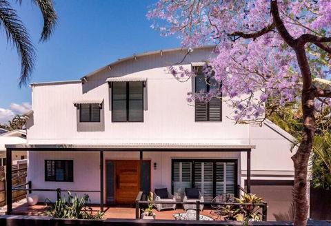 PACIFIC Stunning Coastal Home The Perfect Family Getaway - Whitsundays Accommodation 0