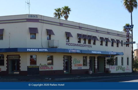 Parkes Hotel - Whitsundays Accommodation 0