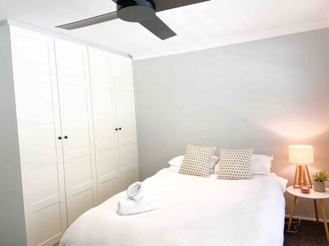 Peaceful Merewether Family Home - Whitsundays Accommodation 0