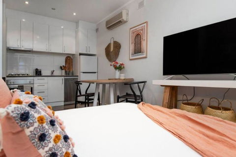 Peach On Sussex North Adelaide - Whitsundays Accommodation 2