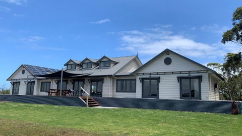 Peninsula At Metung House - Access By Boat Only - Whitsundays Accommodation 2