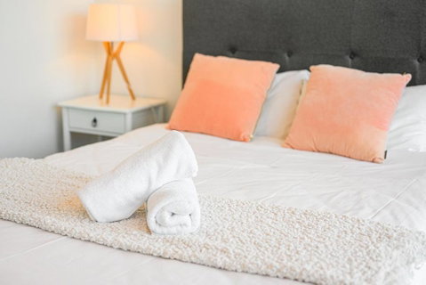 Penrith 3Br Apt Close ToTrain Station & Shopping - Whitsundays Accommodation 1