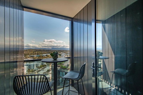 Penthouse Apartment In Belconnen - Whitsundays Accommodation 1