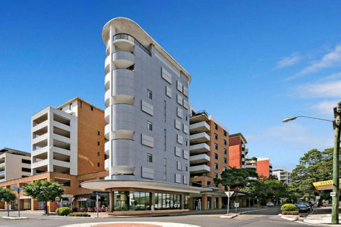 Penthouse In Rockdale CBD - Whitsundays Accommodation 0