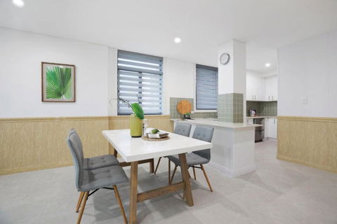 Penthouse In Rockdale CBD - Whitsundays Accommodation 3