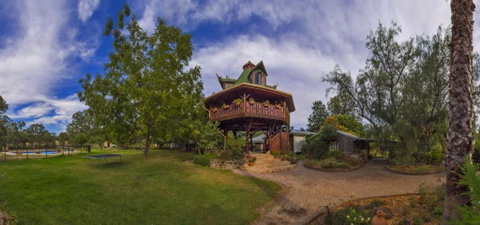 Pilliga Pottery Creative Farmstay - Whitsundays Accommodation 0