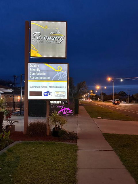 Pevensey Motor Lodge - Whitsundays Accommodation 0