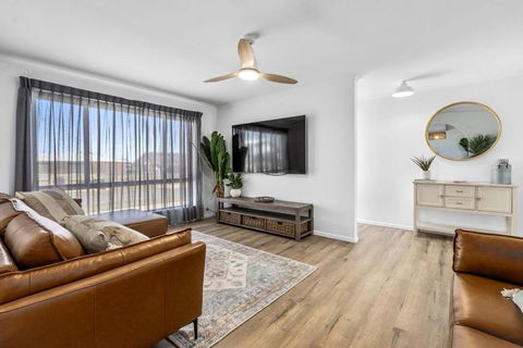 Percys Beach House Moonta Bay - Whitsundays Accommodation 2