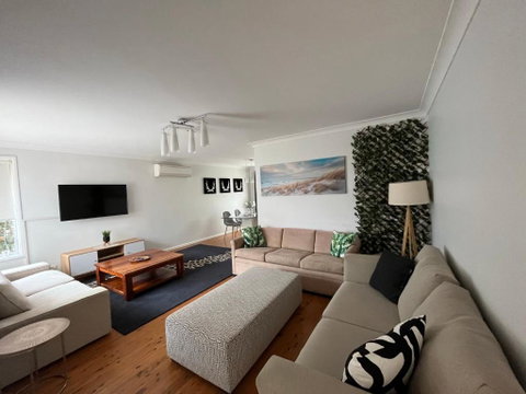 Perfectly Located House With A Big Backyard. - Whitsundays Accommodation 1