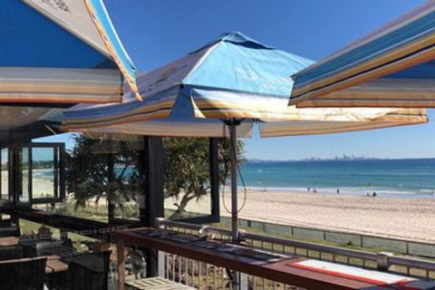 PET FRIENDLY & Super Central Retro Beach Pad! - Whitsundays Accommodation 2