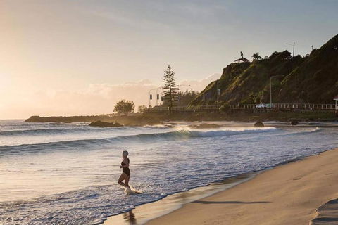 PET FRIENDLY & Super Central Retro Beach Pad! - Whitsundays Accommodation 3