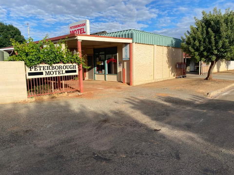 Peterborough Motel - Whitsundays Accommodation 3
