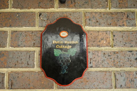 Petit Verdot Cottage - A Vineyard Retreat In Barossa Valley - Whitsundays Accommodation 2