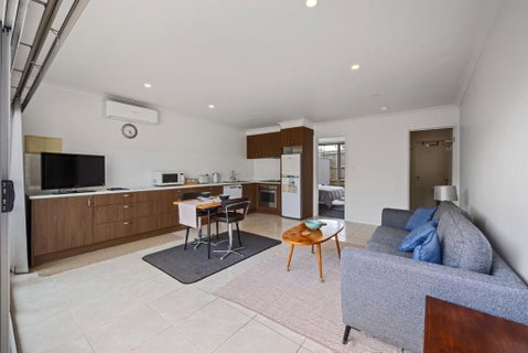 Petite Retreat - Whitsundays Accommodation 3