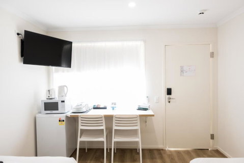 Petrie Mill Motel - Whitsundays Accommodation 3