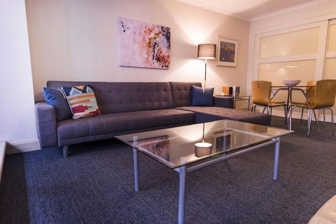PI702 - Ideally Located Sydney CBD - Whitsundays Accommodation 2
