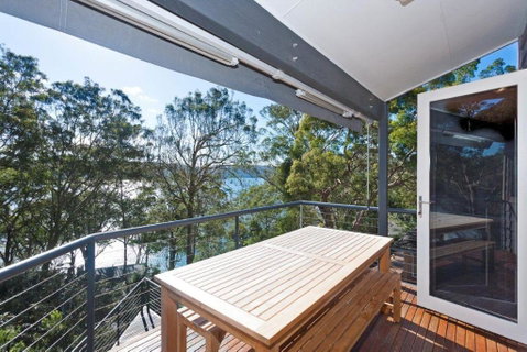 Pittwater Vistas - 5 Minutes To Palm Beach - Whitsundays Accommodation 1