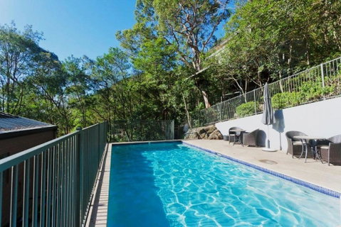 Pittwater Vistas - 5 Minutes To Palm Beach - Whitsundays Accommodation 0