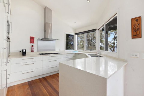 Pittwater Vistas - 5 Minutes To Palm Beach - Whitsundays Accommodation 3