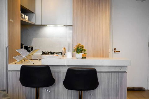 PM Residences - Modern Luxury 2BR Apt W Parking - Whitsundays Accommodation 2