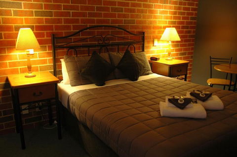 Poachers Paradise - Whitsundays Accommodation 2