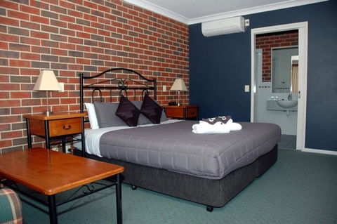 Poachers Paradise - Whitsundays Accommodation 1