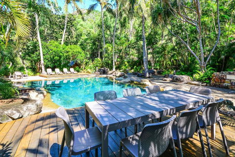 POINCIANA 101 HAMILTON ISLAND CENTRALLY LOCATED 3 BEDROOM, Plus BUGGY!! - Whitsundays Accommodation 1