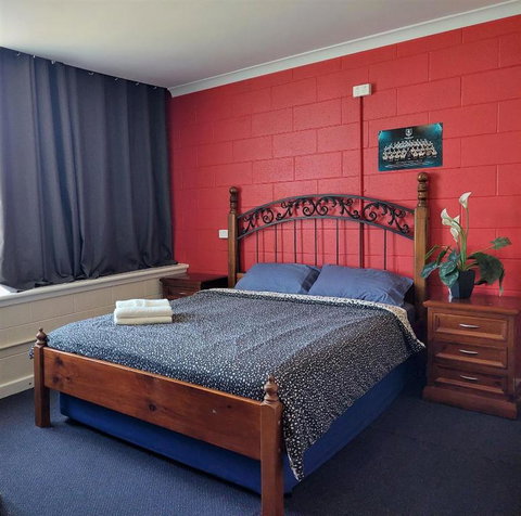 Port Adelaide Backpackers - Whitsundays Accommodation 0